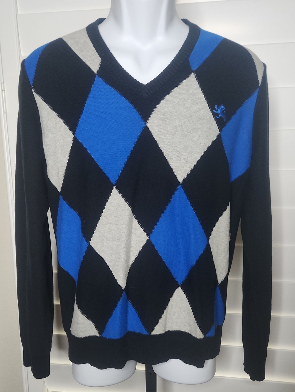 Express Sweater - Picture 2 of 6